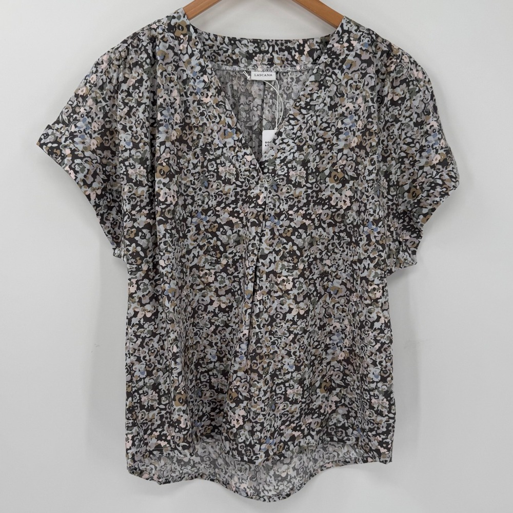 NWT Lascana Printed Box Pleat V-Neck Blouse Gray Floral Size US 0/2